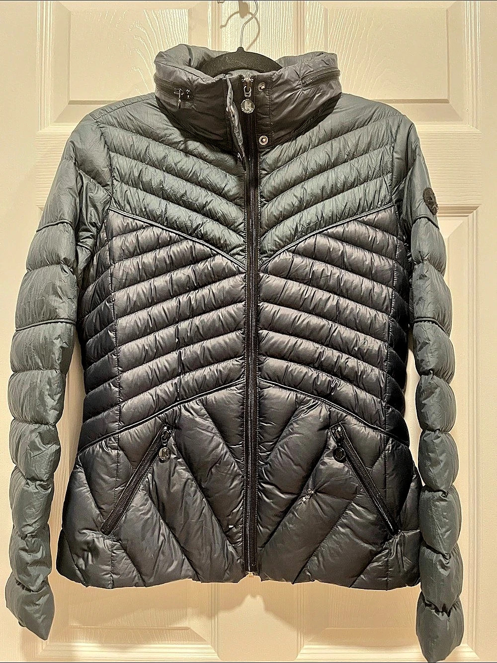 Bernardo Packable Down Puffer Jacket in Navy Blue  Size Small